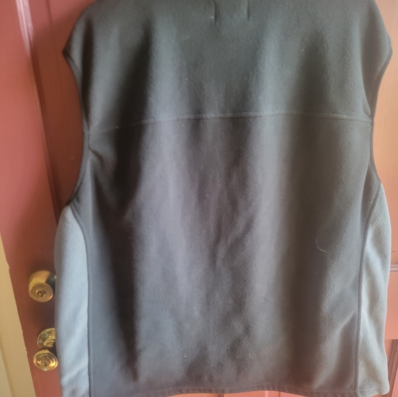 Men's Bass Pro Vest - Picture 2 of 4